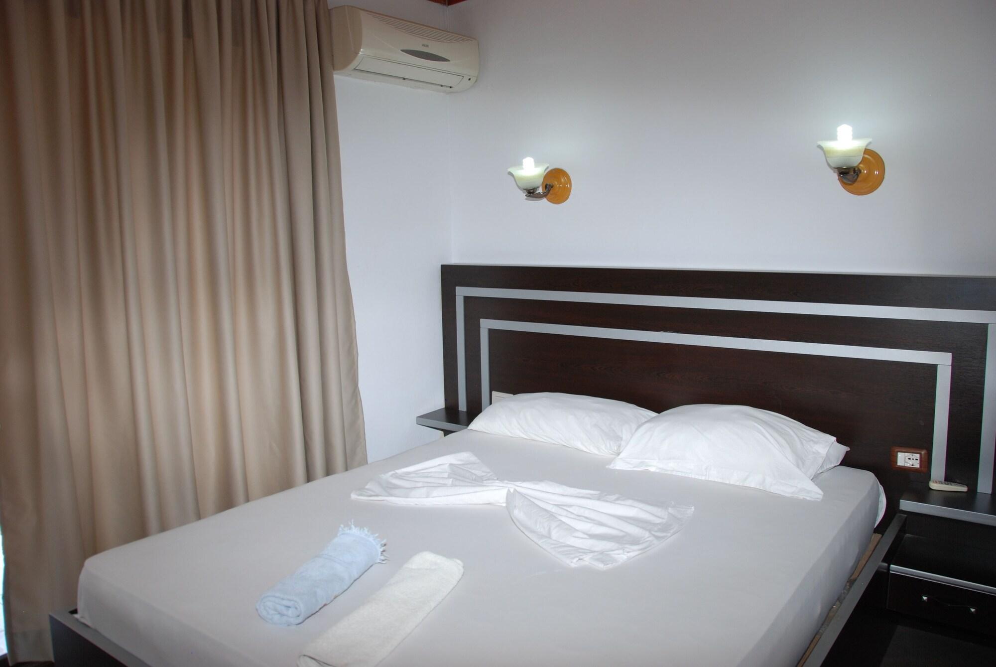 Hotel Freskia Sarandë Exterior foto