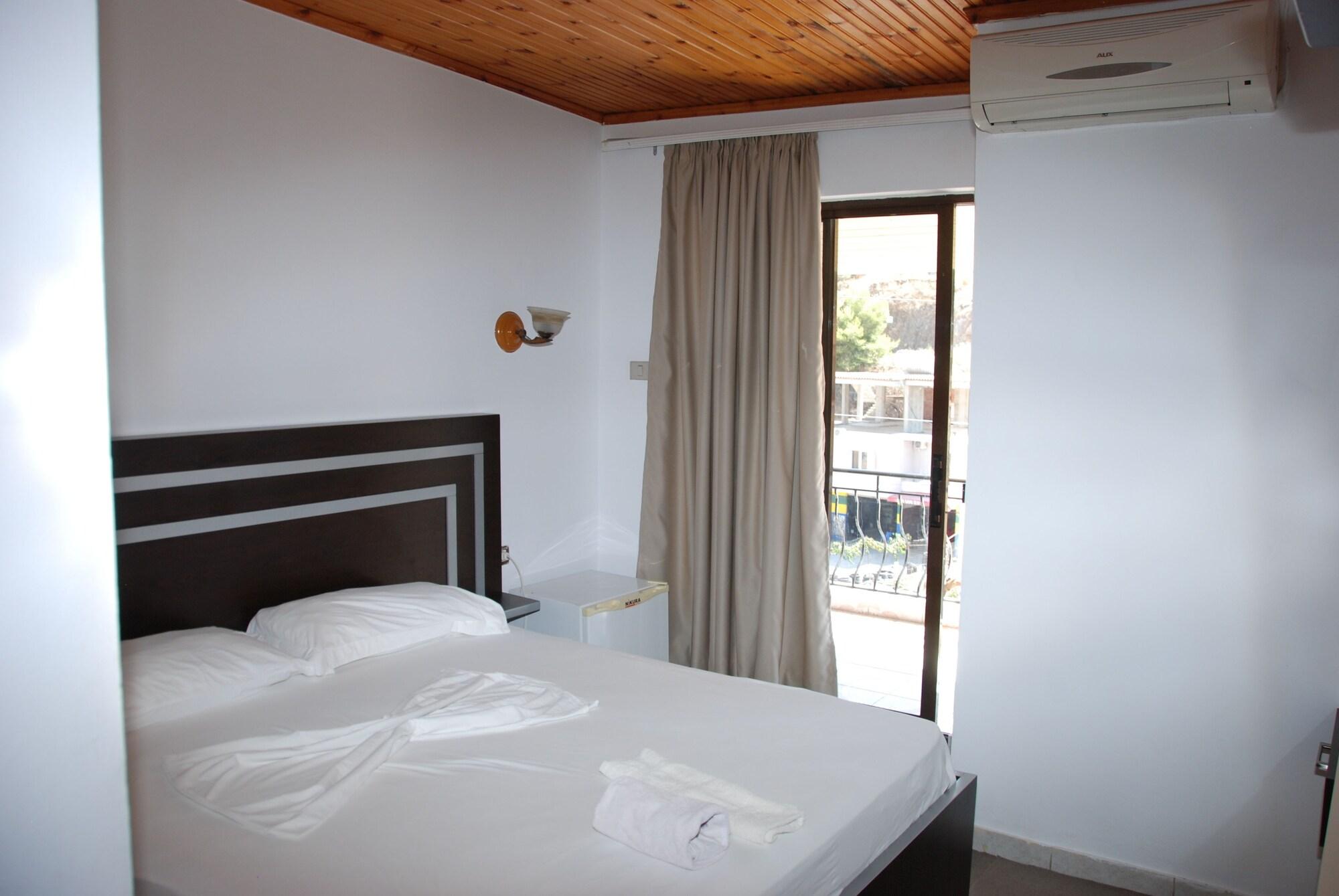 Hotel Freskia Sarandë Exterior foto