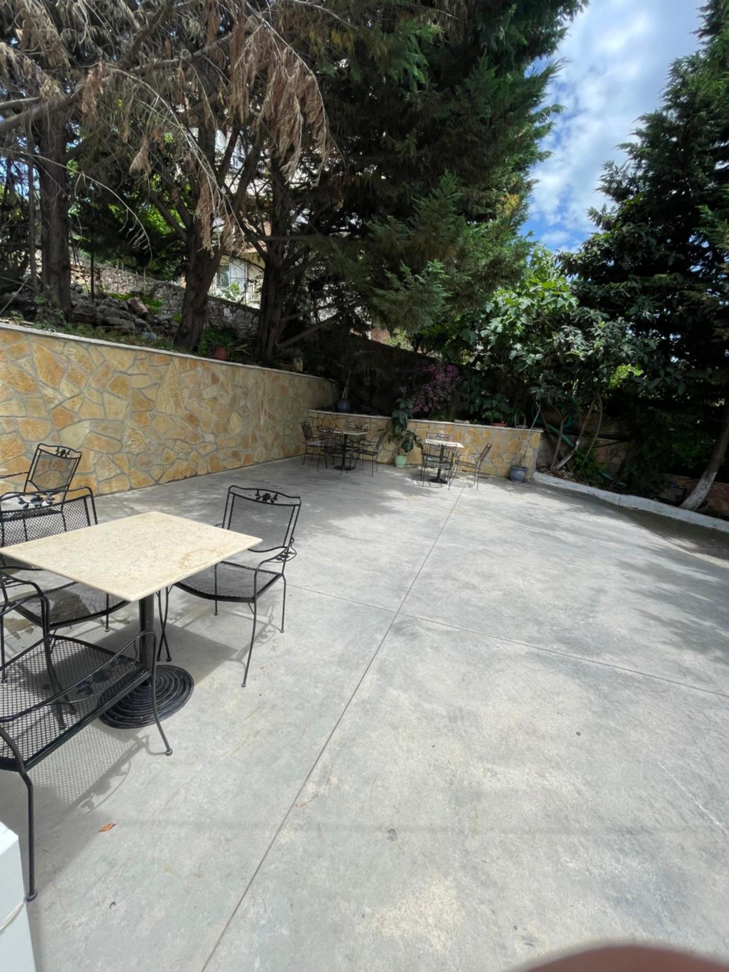 Hotel Freskia Sarandë Exterior foto